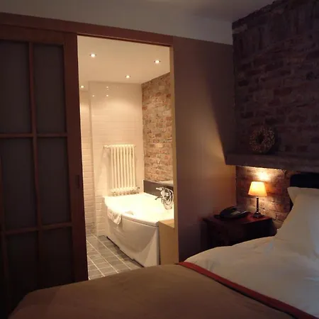 Charmehotel Manoir Ogygia 4*