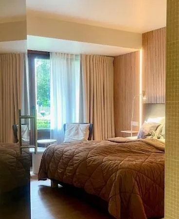 Charmehotel Manoir Ogygia 호텔