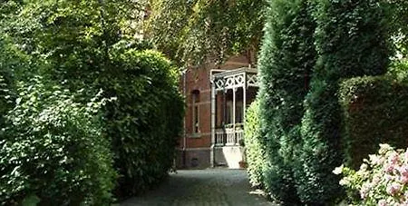 Charmehotel Manoir Ogygia 4* 포페링에